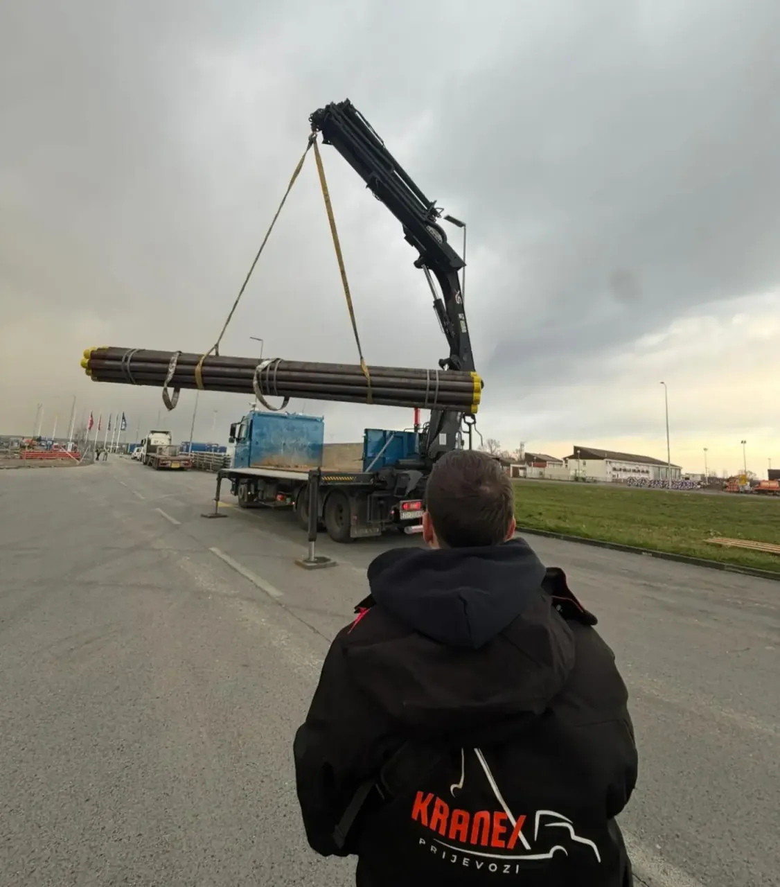 Prijevoz isti dan Zagreb – kamion s kranom