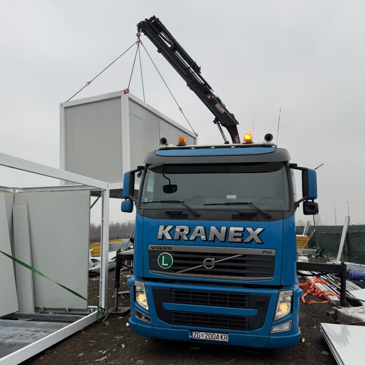 Kamionska dizalica Zagreb za utovar i istovar tereta
