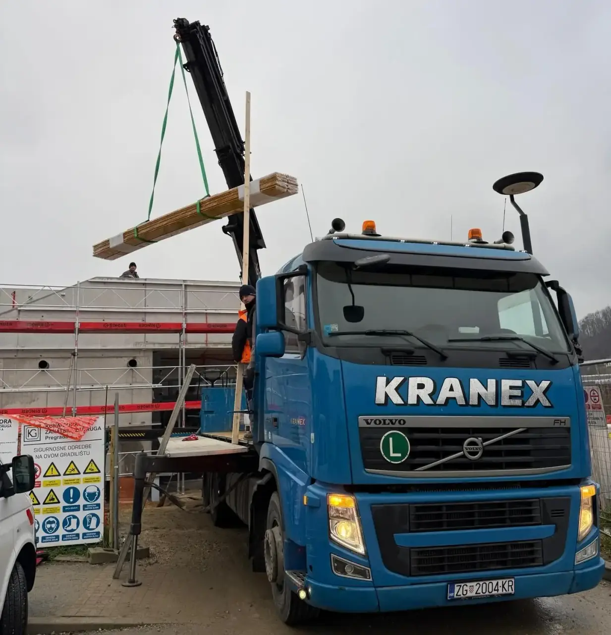 Dizanje tereta kranom Zagreb – Kranex prijevozi