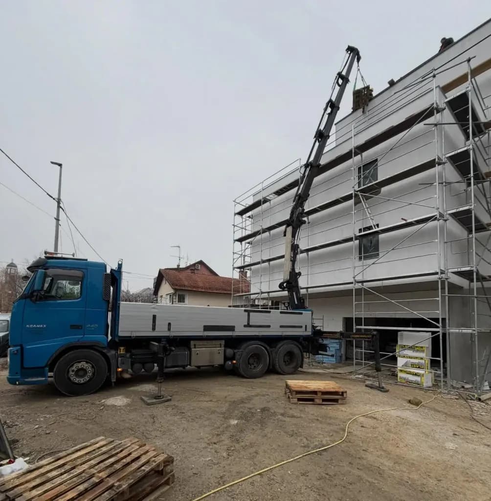 Utovar građevinskog materijala kranom Zagreb