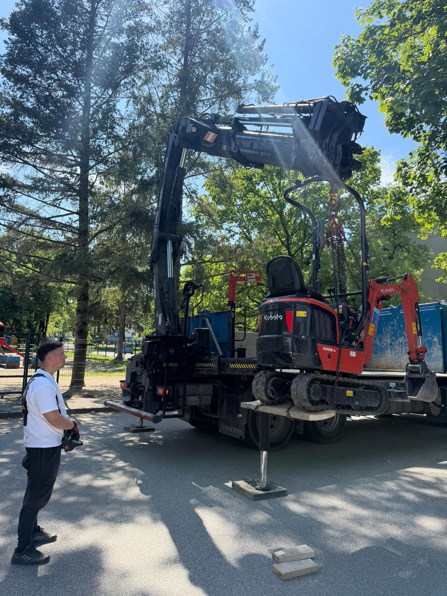 Transport mini bagera Kubota kranom Zagreb